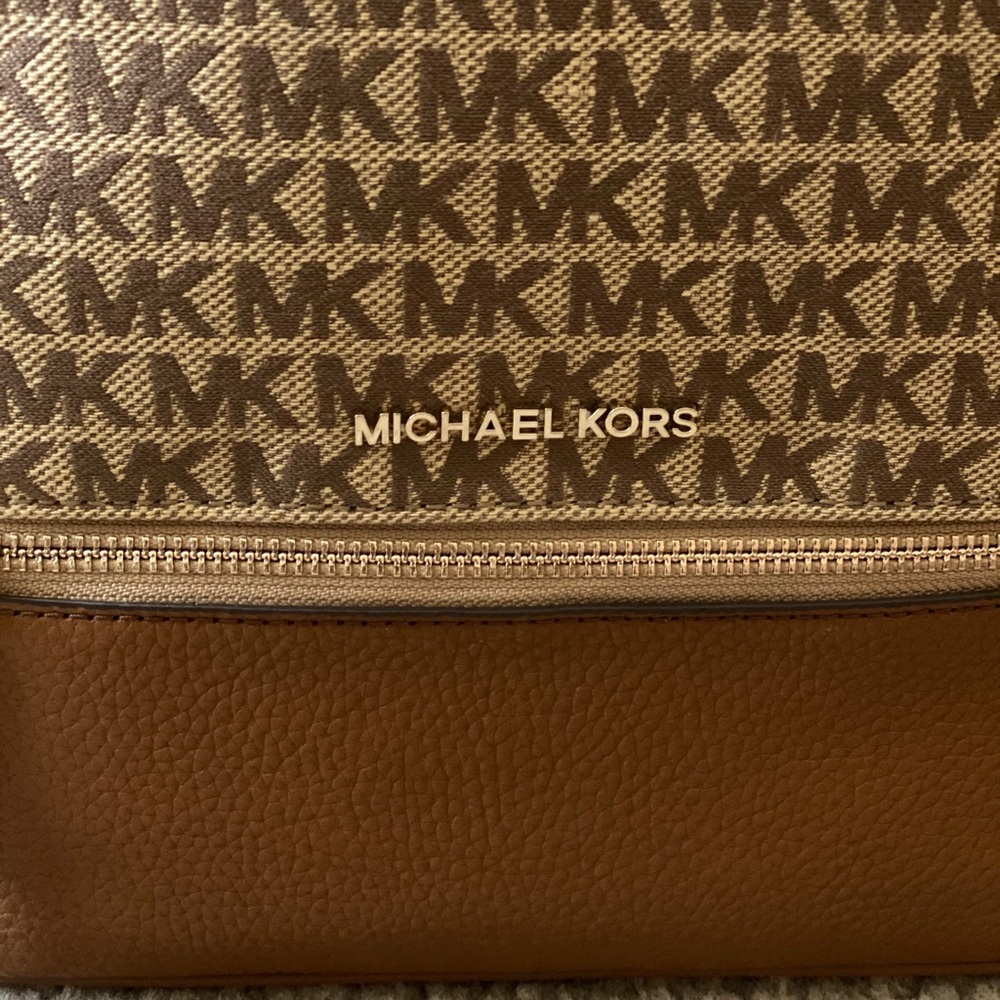 Michael Kors Rhea ZIP Backpack NEW Authentic - Picture 2 of 7